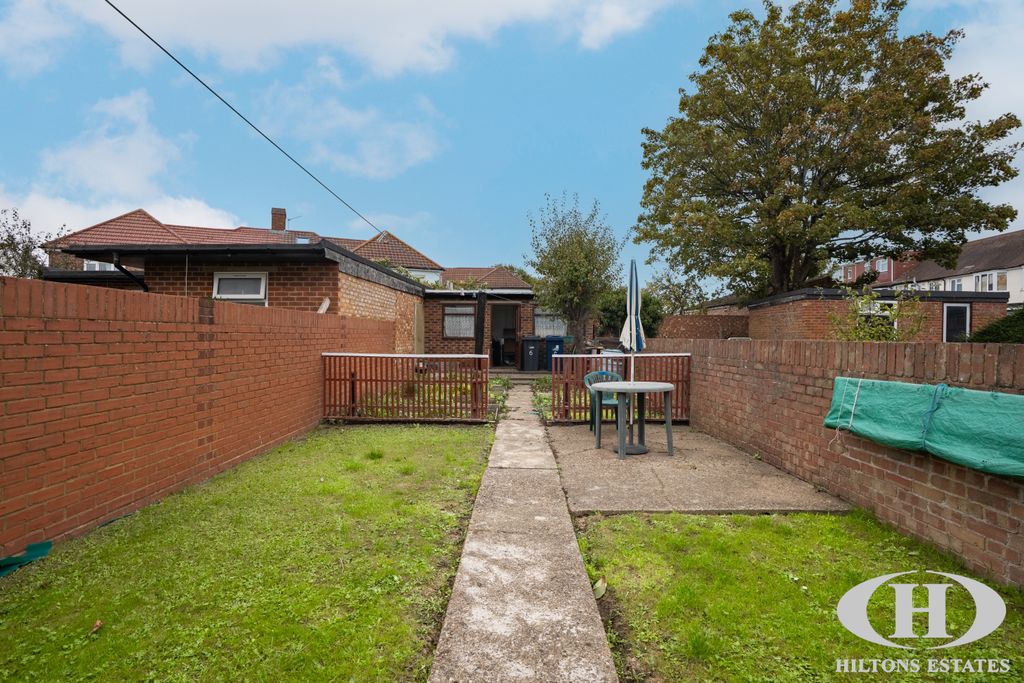 Property photo 3 of 16