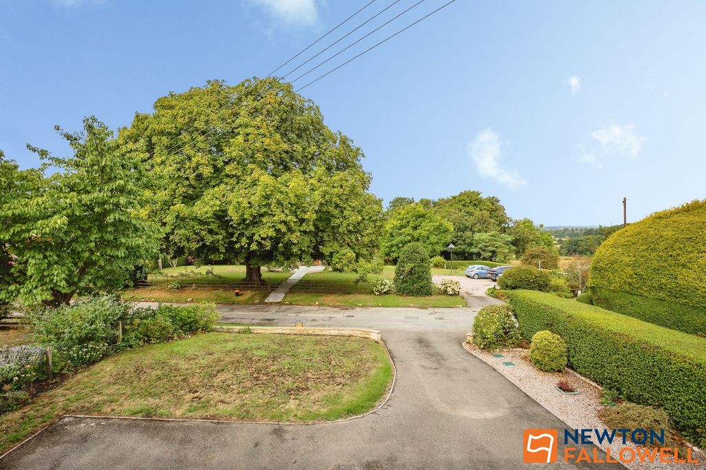 Property photo 2 of 30