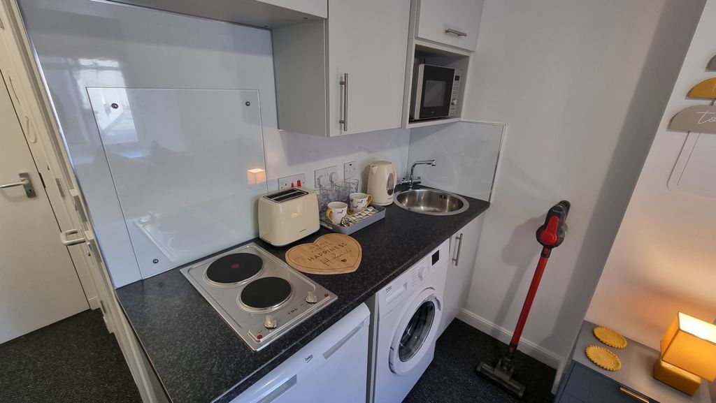 Property photo 3 of 6 Gallery