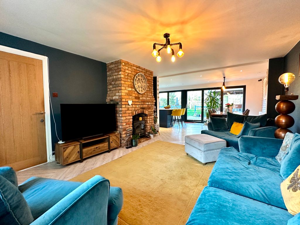 Property photo 3 of 39