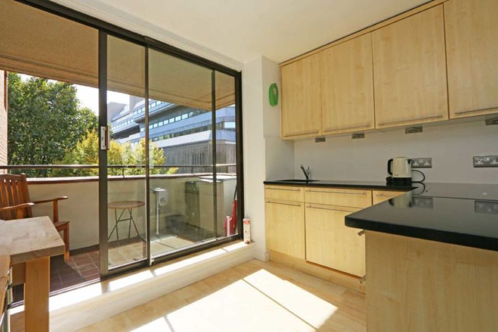 Property photo 3 of 7