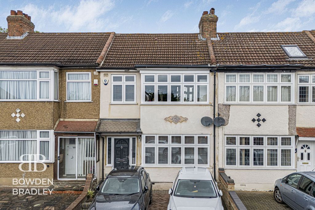 Property photo 1 of 17