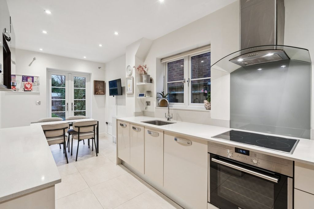 Property photo 3 of 15 Kitchen