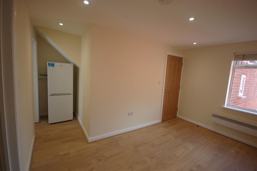 Property photo 1 of 4