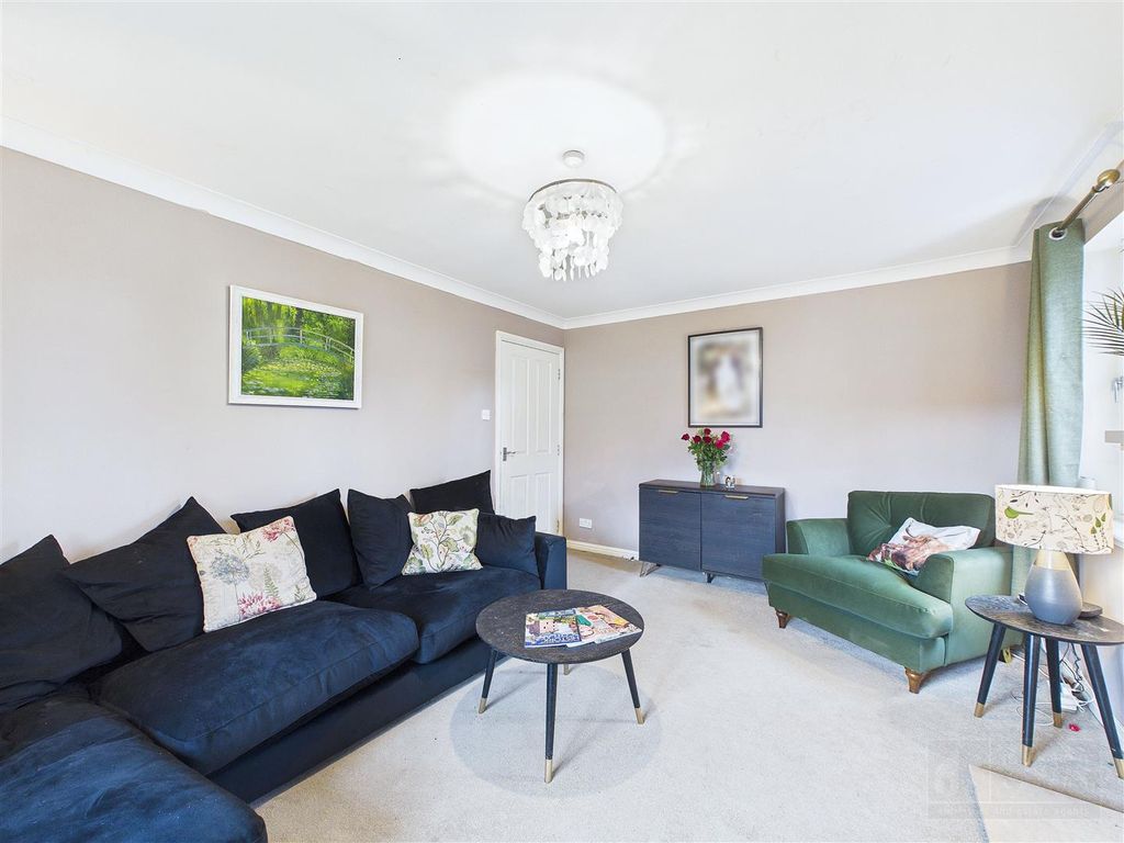 Property photo 2 of 29 Sitting Room