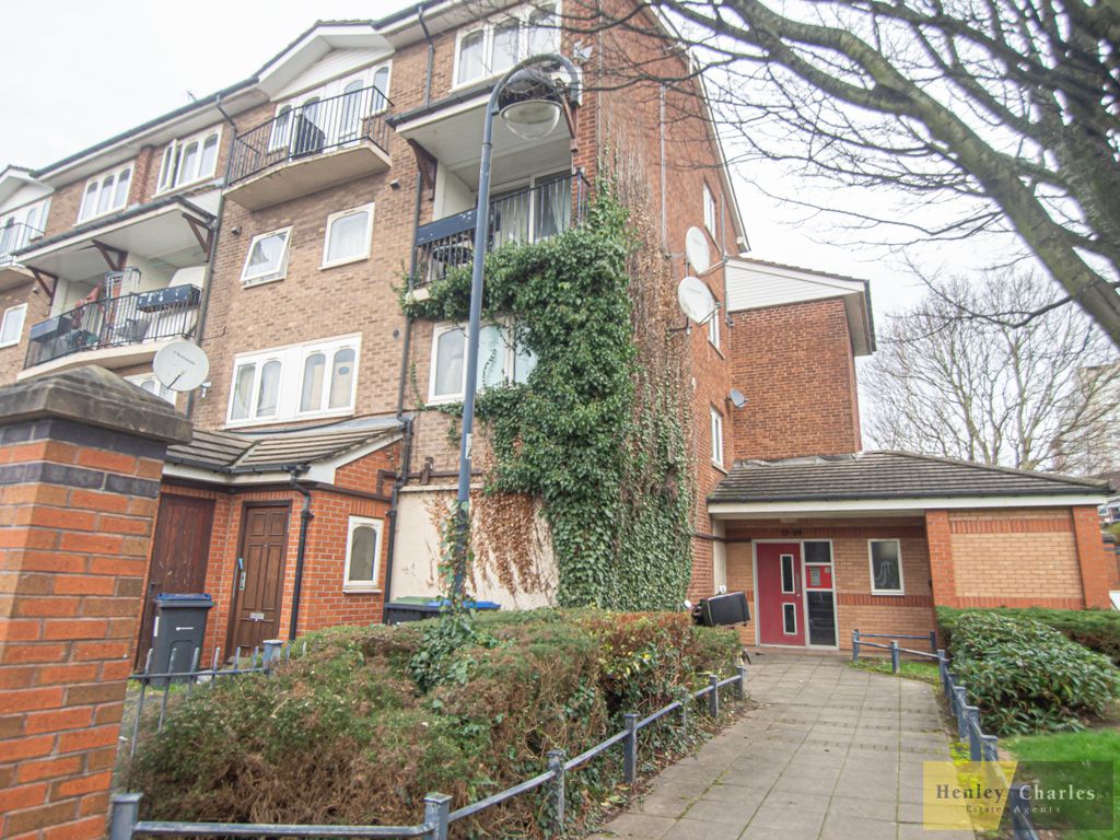 Property photo 2 of 11