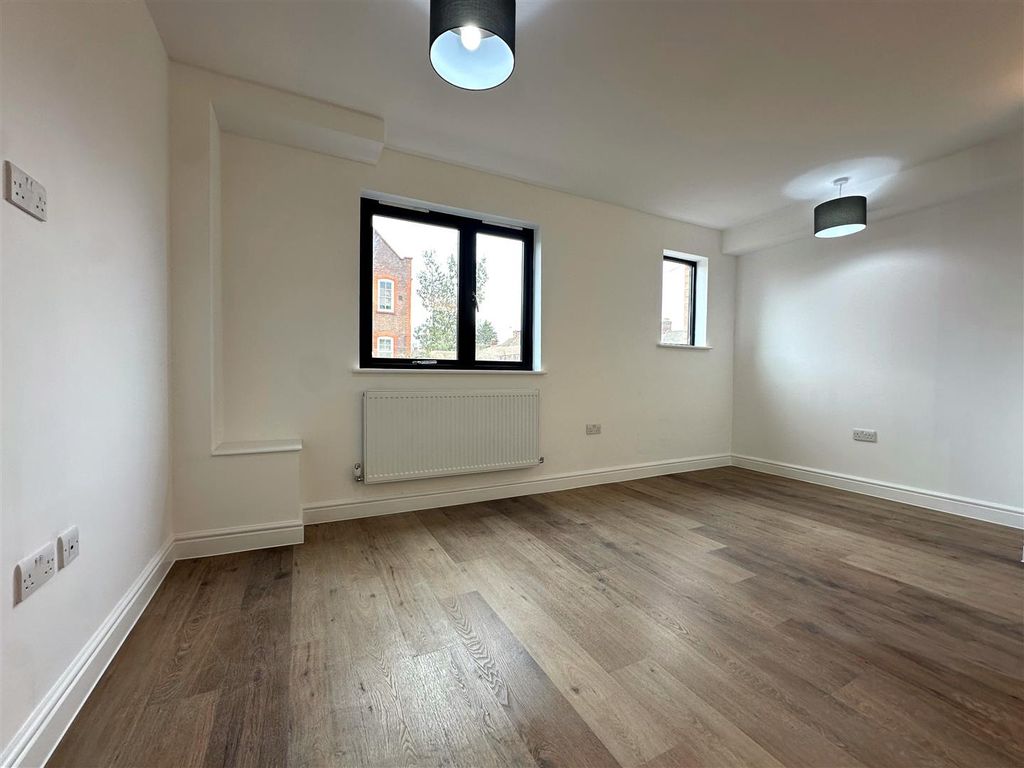 Property photo 3 of 9 Coopers Estate Agents