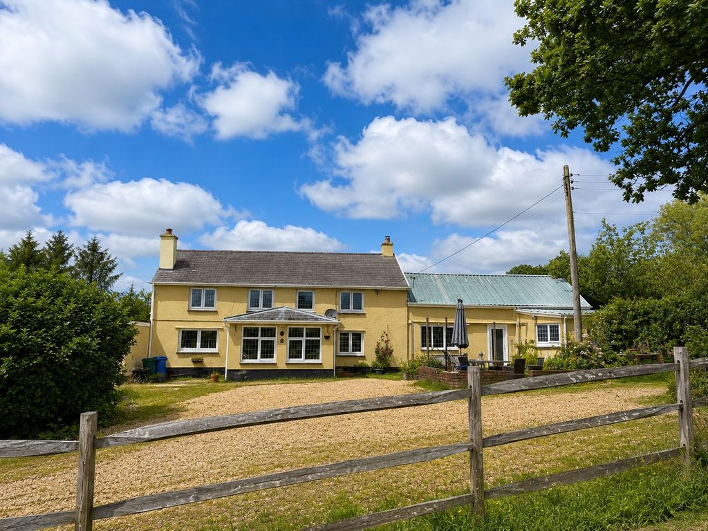 Property photo 1 of 36