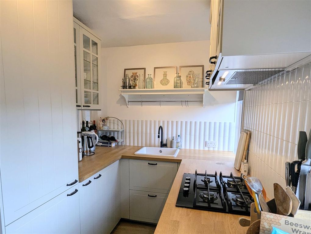 Property photo 2 of 20 Kitchen 1.Jpg