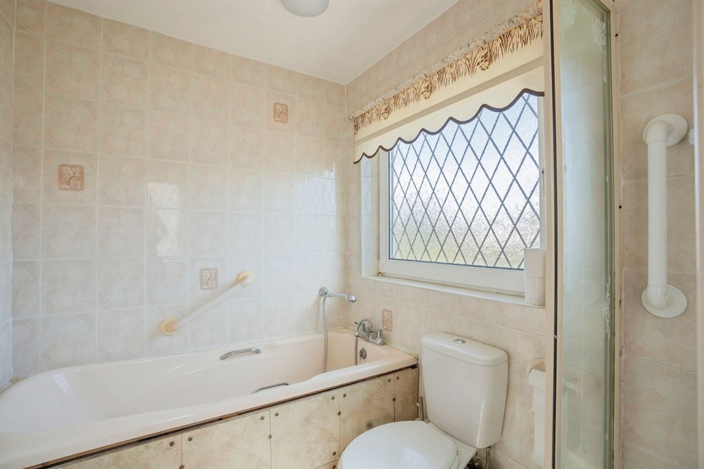 Property photo 3 of 20