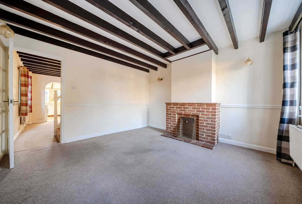 Property photo 2 of 13 1395540-7-695B962...