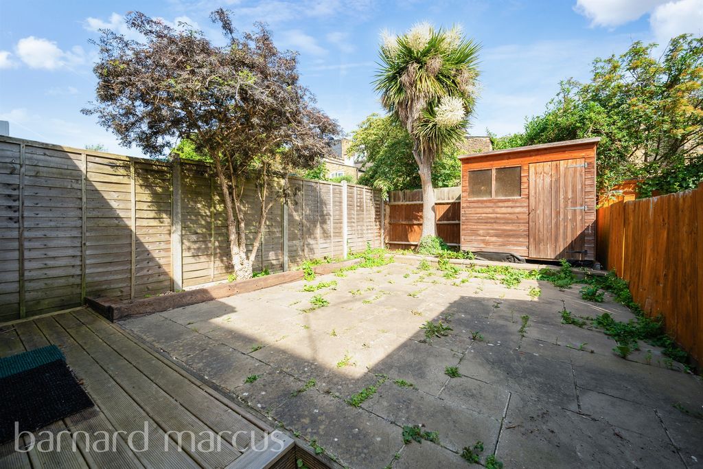 Property photo 3 of 4