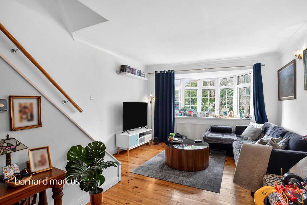 Property photo 2 of 19