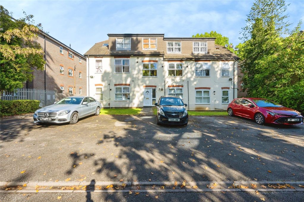 Property photo 2 of 11 Picture No. 15