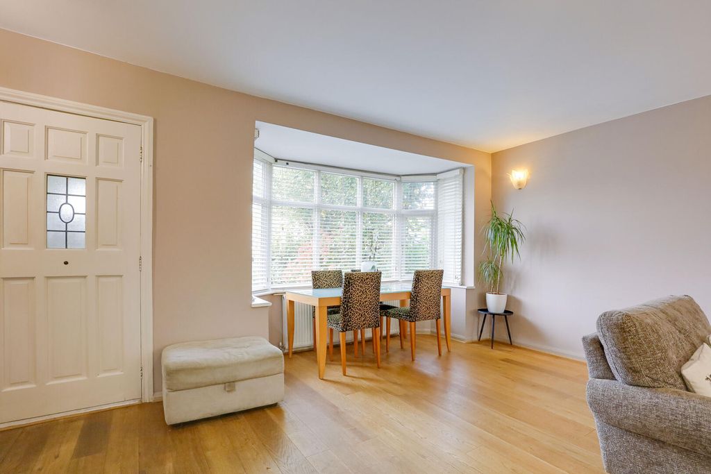Property photo 3 of 23 Dining Room
