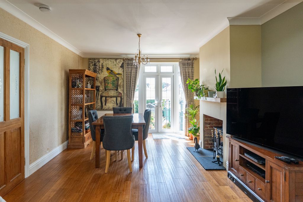 Property photo 3 of 14 Dsc00617