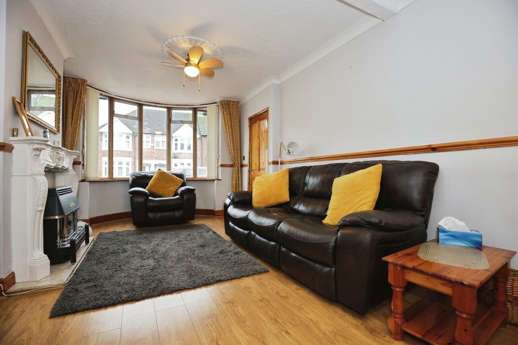 Property photo 2 of 15 Pbox-Img.Jpg