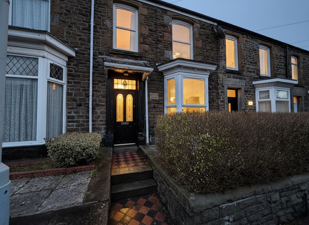 Property photo 2 of 33 4819172