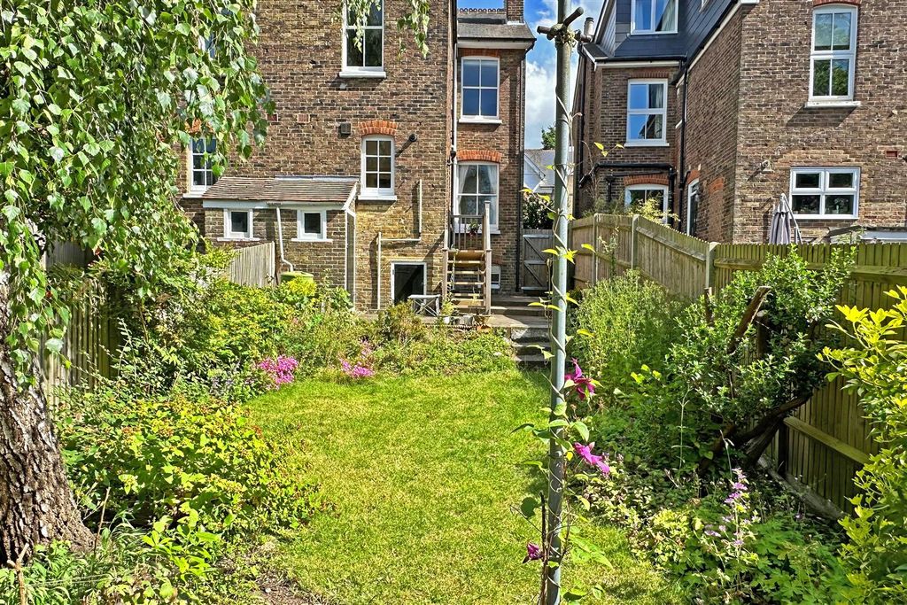 Property photo 2 of 16