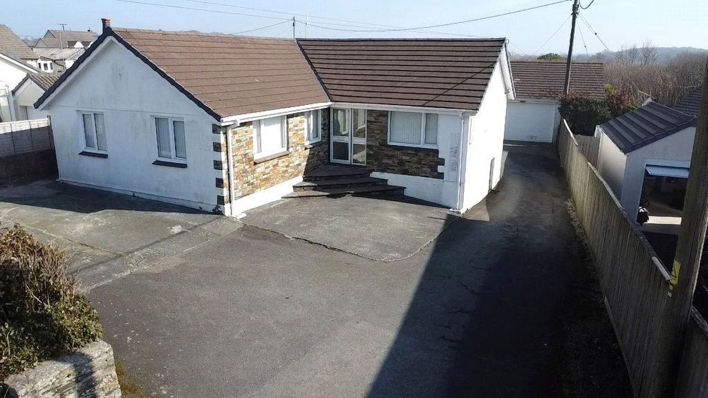 Property photo 2 of 20 Picture No. 23