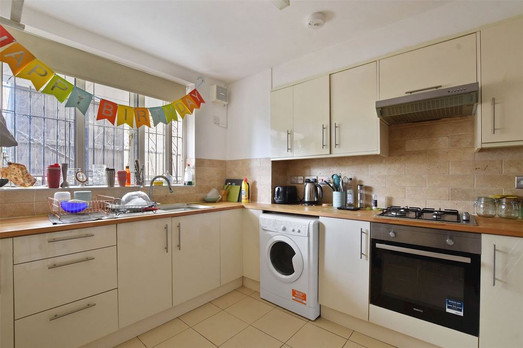 Property photo 2 of 10 Picture No. 05