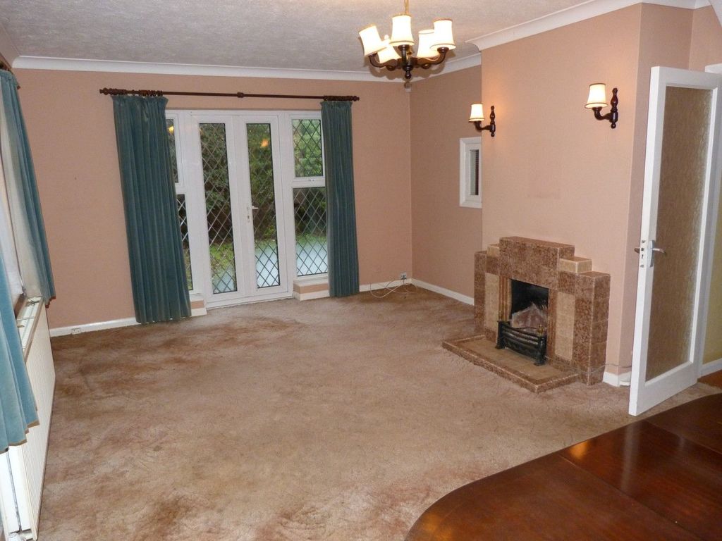 Property photo 3 of 9 Photograph 3