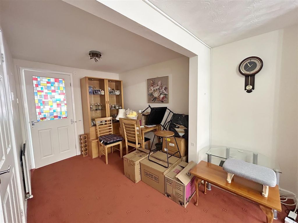 Property photo 3 of 13 Dining Area