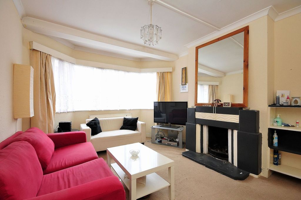 Property photo 1 of 5