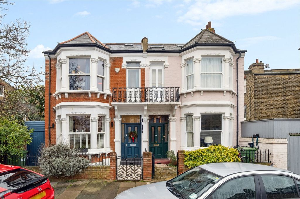 Property photo 2 of 17 Front Exterior