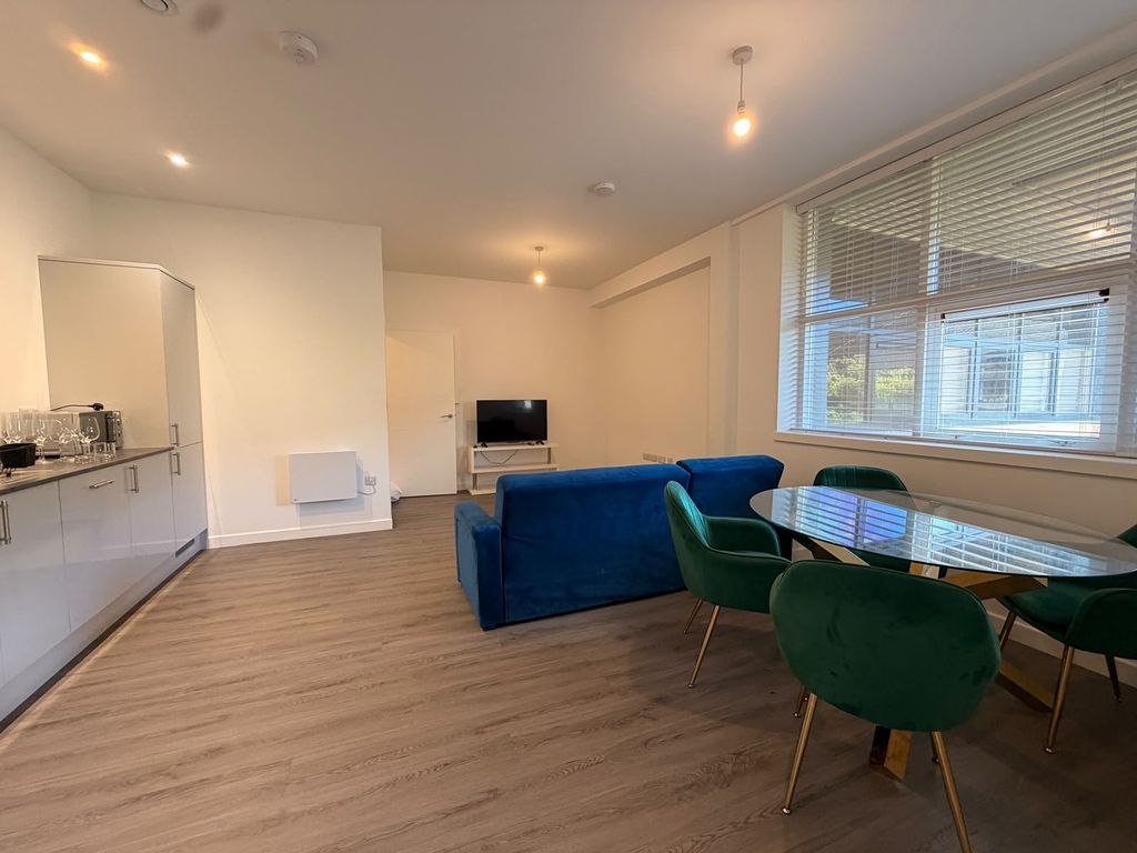 Property photo 3 of 8 Dining Room