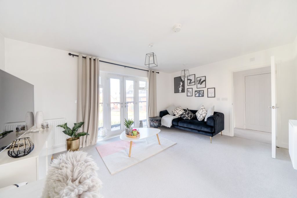 Property photo 2 of 11