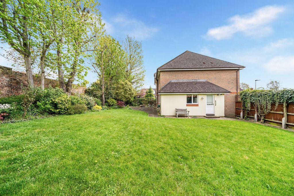 Property photo 3 of 43
