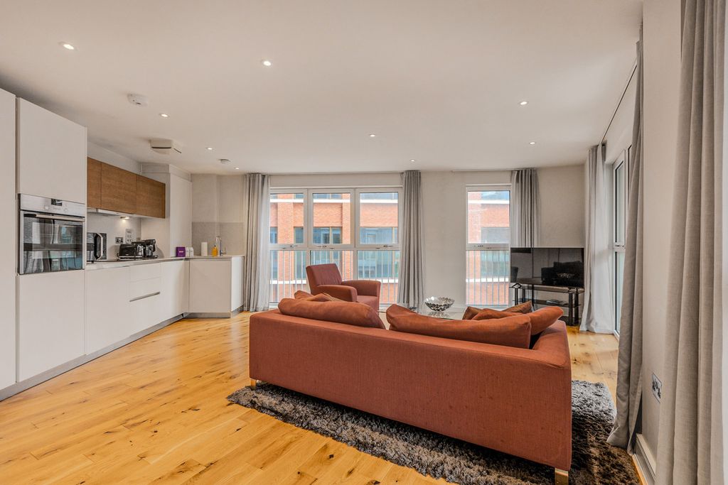 Property photo 3 of 14