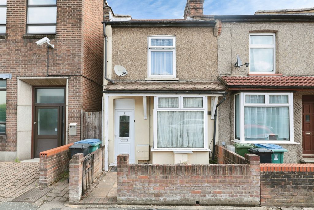 Property photo 2 of 16