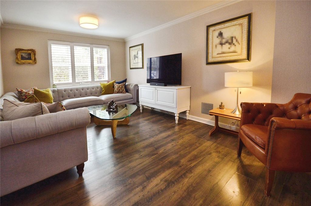 Property photo 2 of 28 Picture No. 38