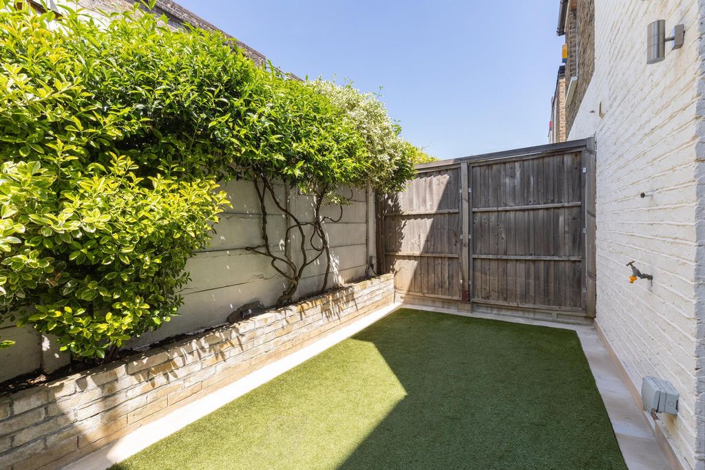 Property photo 3 of 15 Image