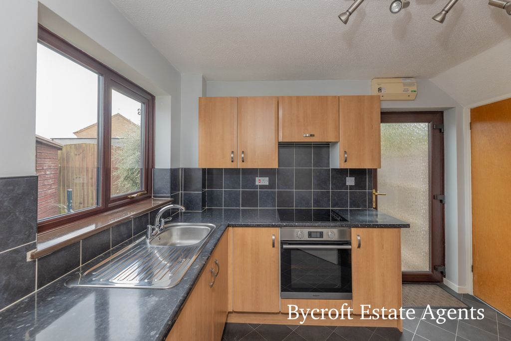 Property photo 3 of 14