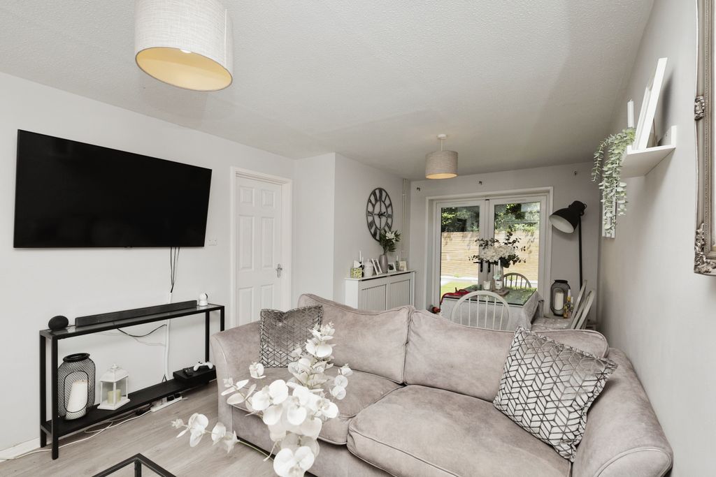 Property photo 3 of 17 Photography