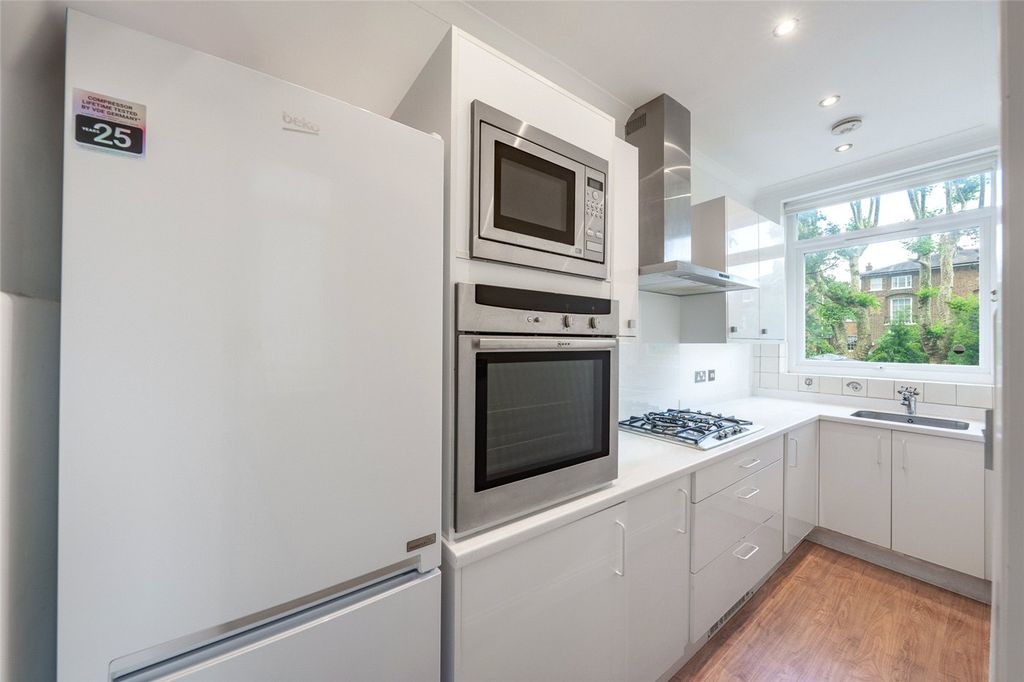 Property photo 3 of 10 Picture No. 04