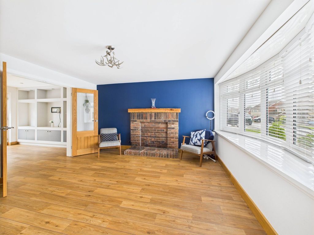 Property photo 3 of 39