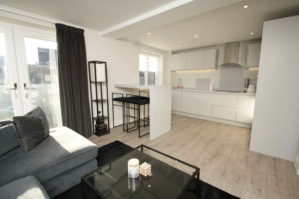 Property photo 1 of 10 0 General
