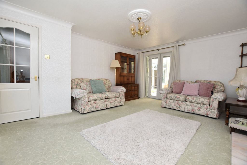 Property photo 2 of 21 Picture No. 10