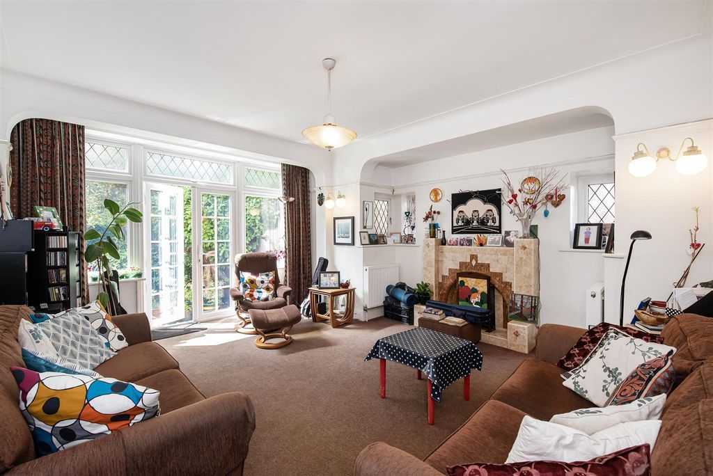 Property photo 3 of 22 Helliwell &amp; Co