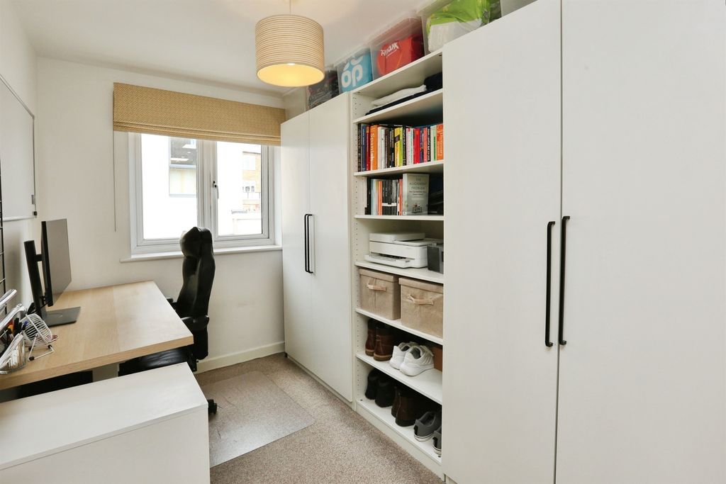 Property photo 3 of 14