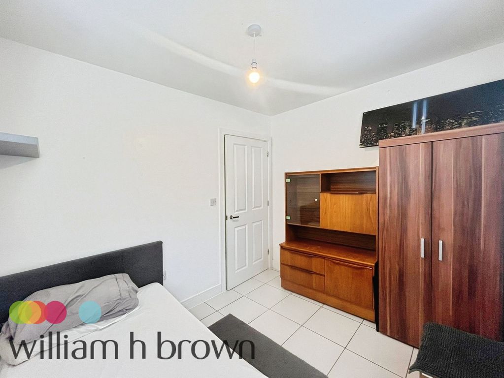 Property photo 3 of 8 View