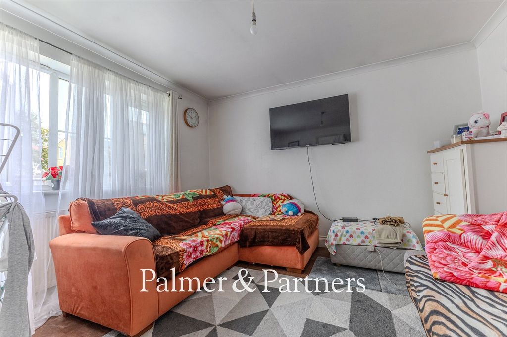 Property photo 3 of 10 Picture No. 04