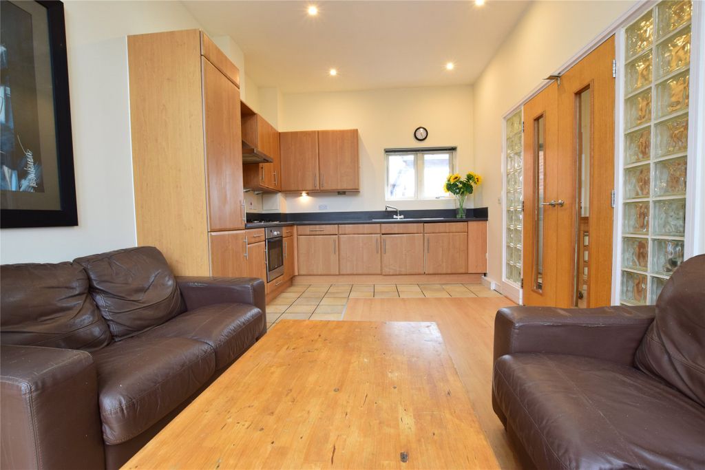 Property photo 2 of 14 Open Plan