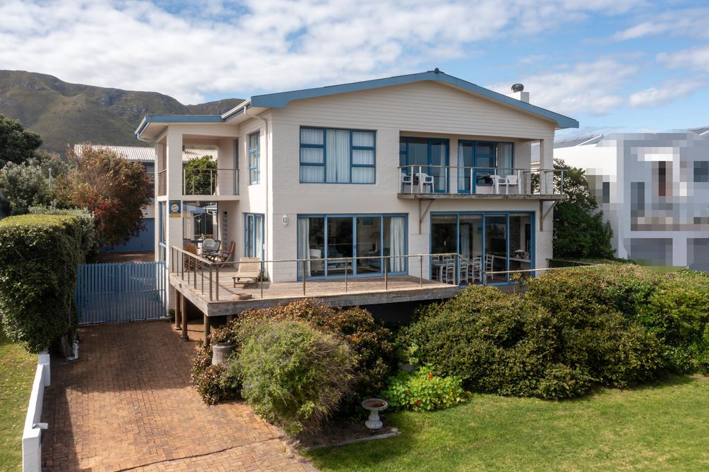 Property photo 3 of 23