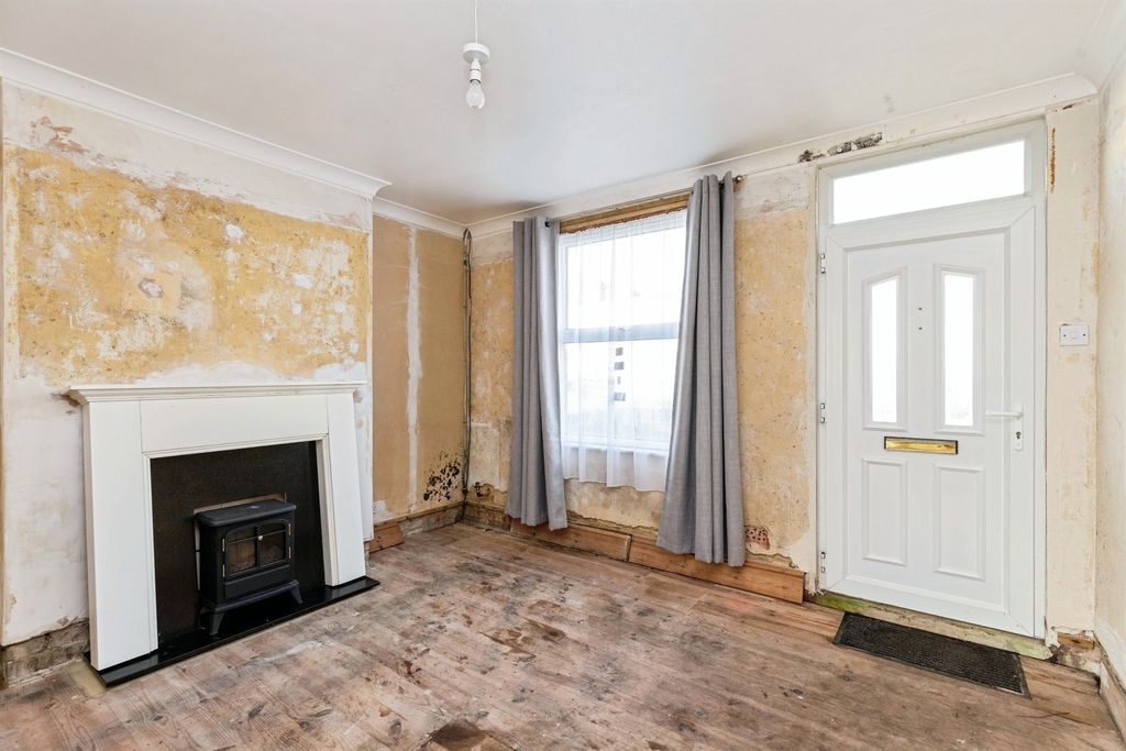 Property photo 1 of 14