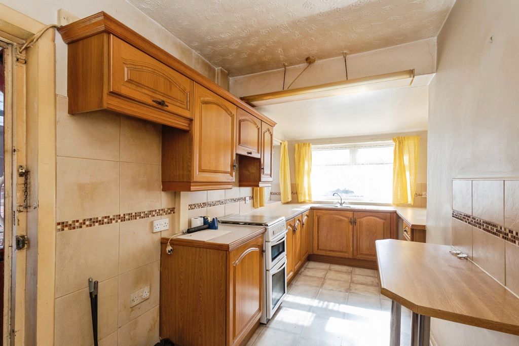 Property photo 3 of 23 Pbox-Img.Jpg